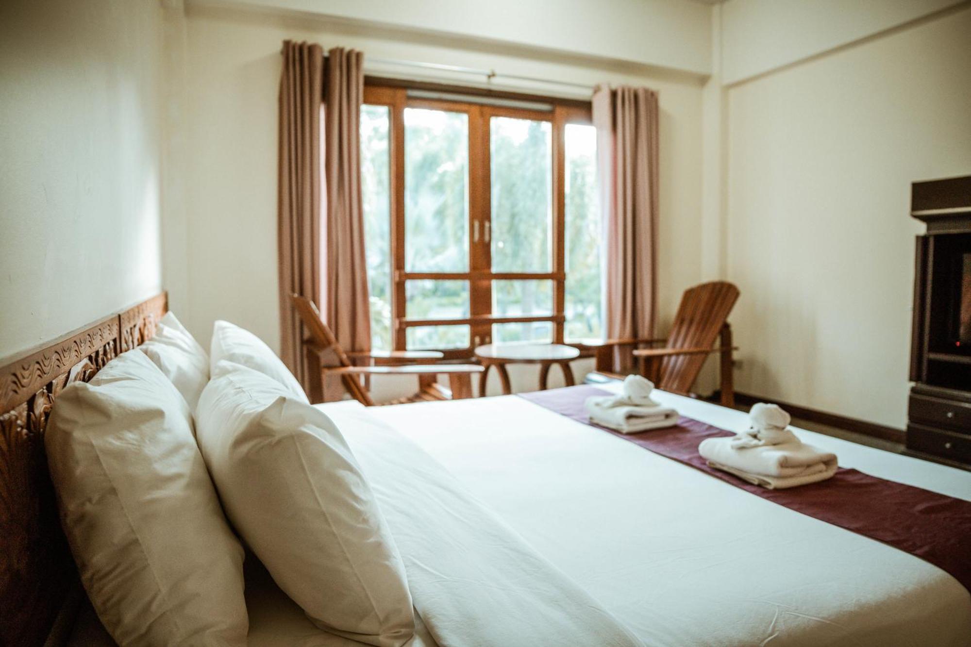 Tak Andaman Resort & Hotel Esterno foto