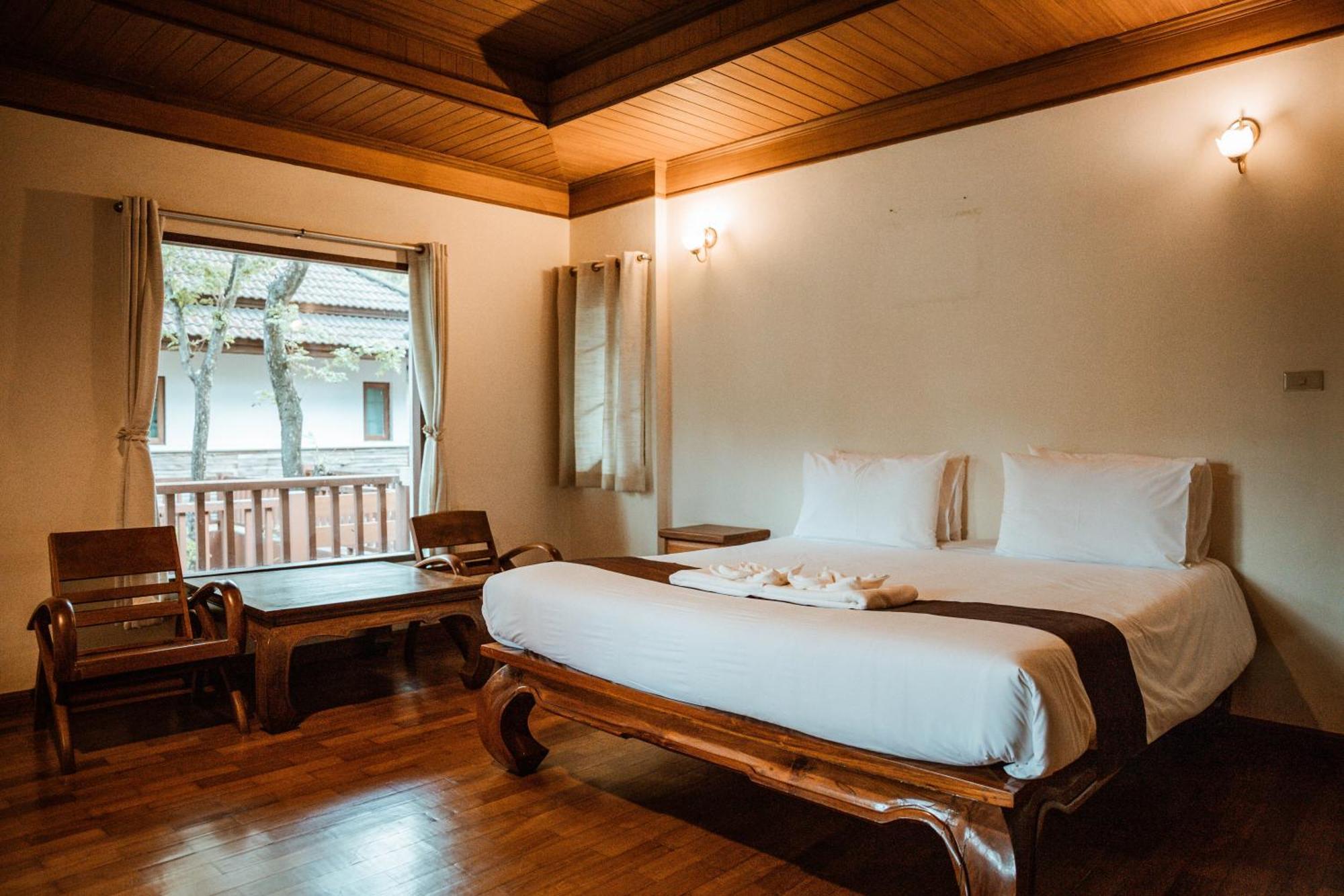 Tak Andaman Resort & Hotel Esterno foto