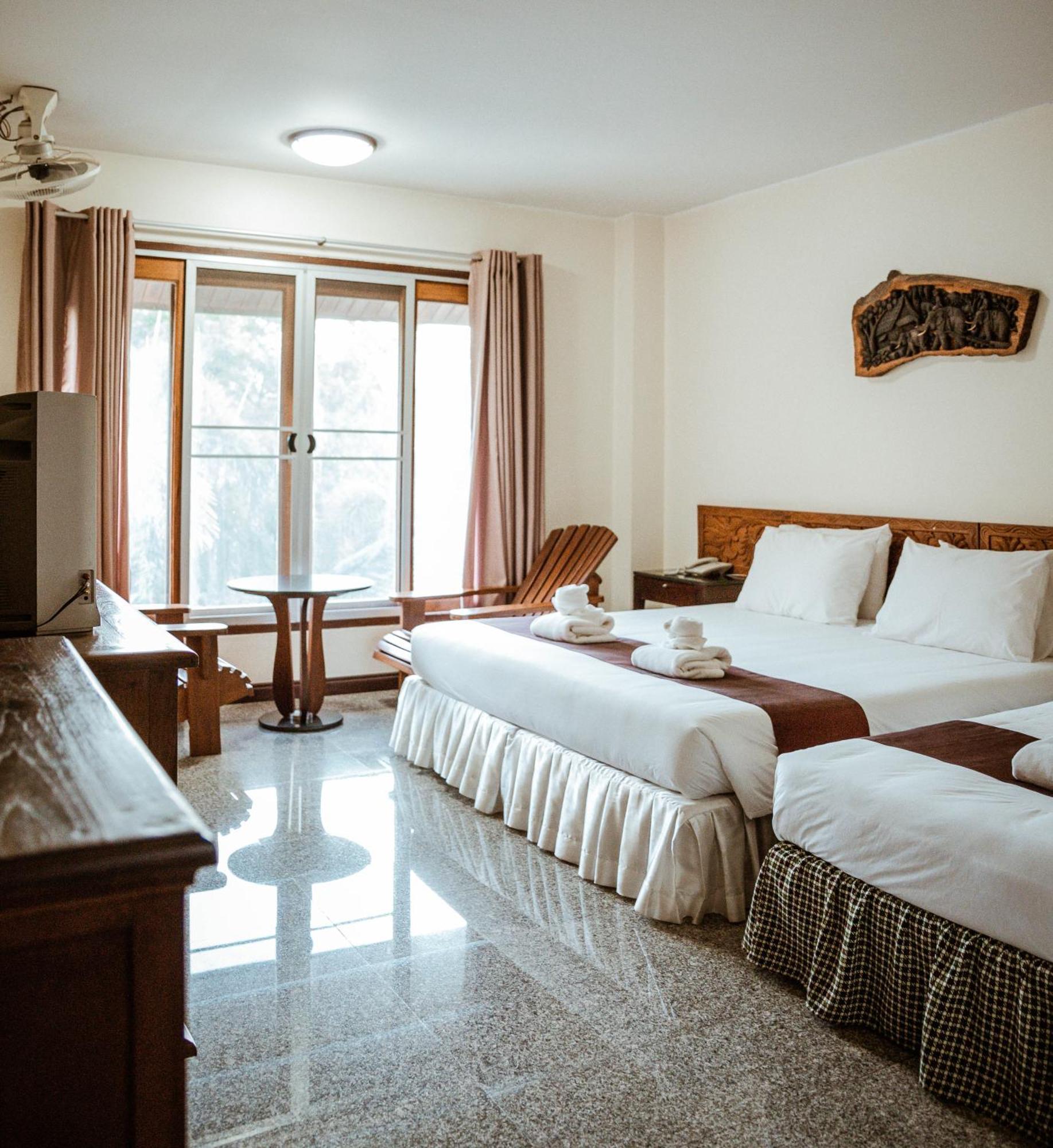 Tak Andaman Resort & Hotel Esterno foto