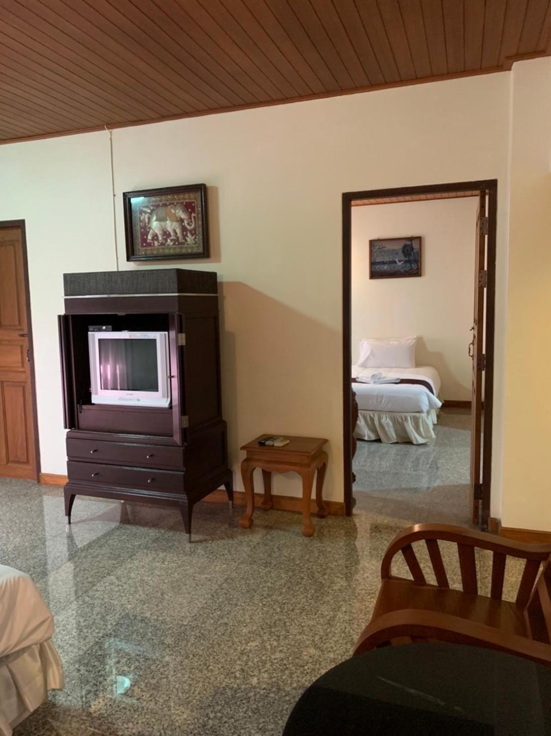 Tak Andaman Resort & Hotel Esterno foto
