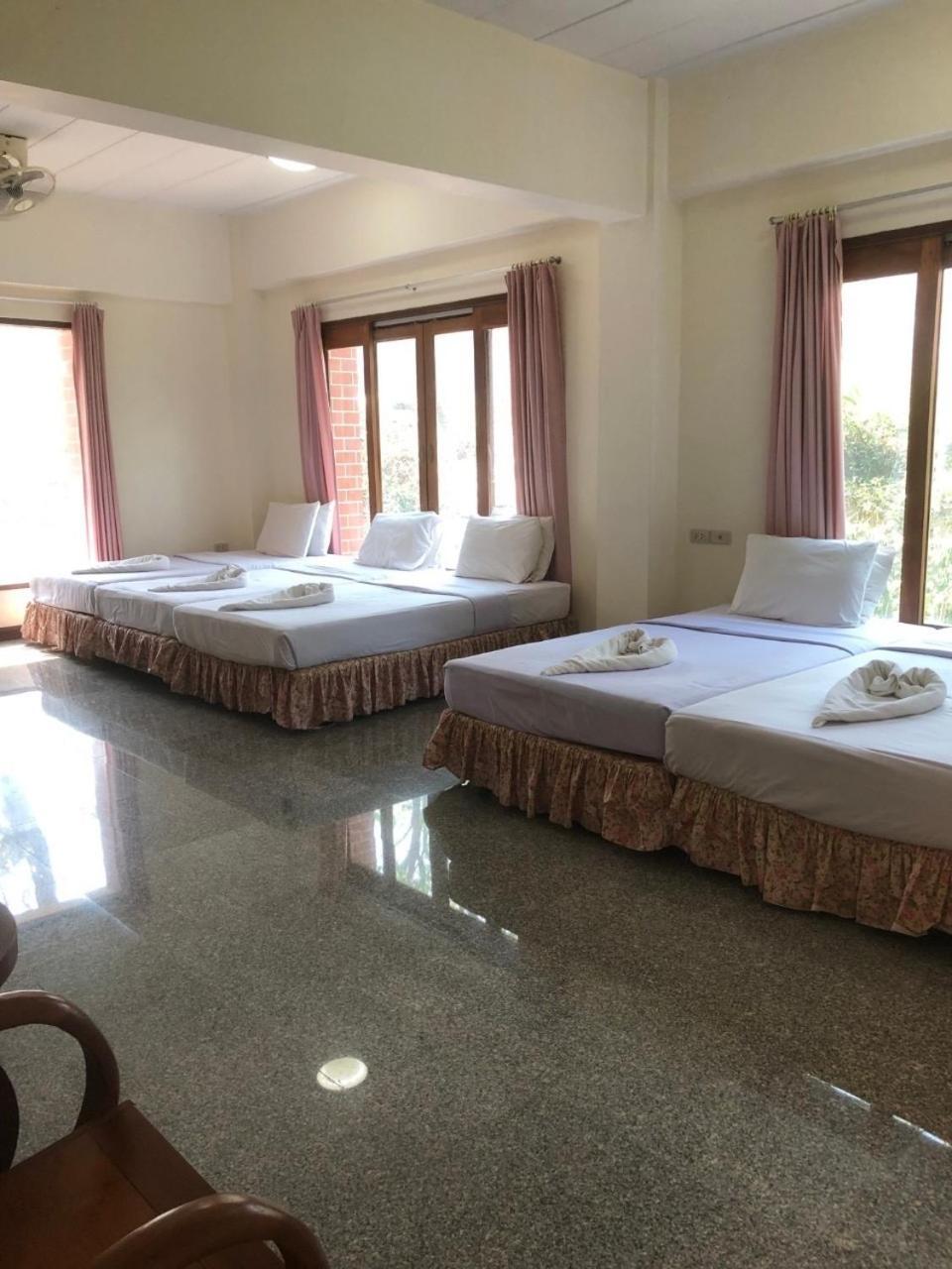 Tak Andaman Resort & Hotel Esterno foto