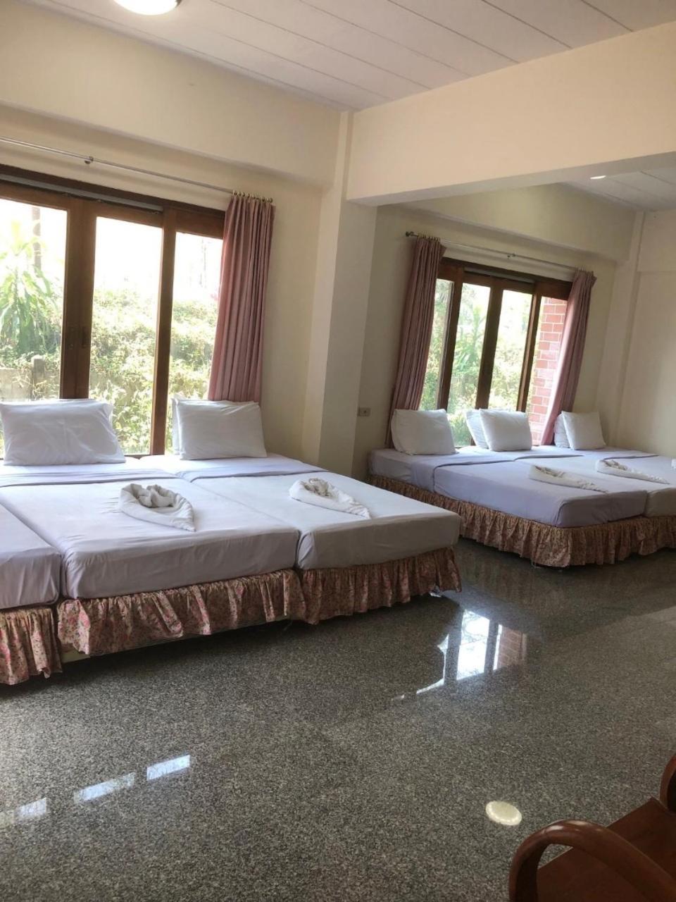 Tak Andaman Resort & Hotel Esterno foto