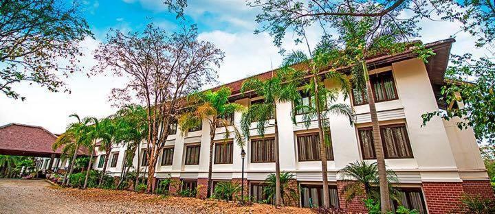 Tak Andaman Resort & Hotel Esterno foto