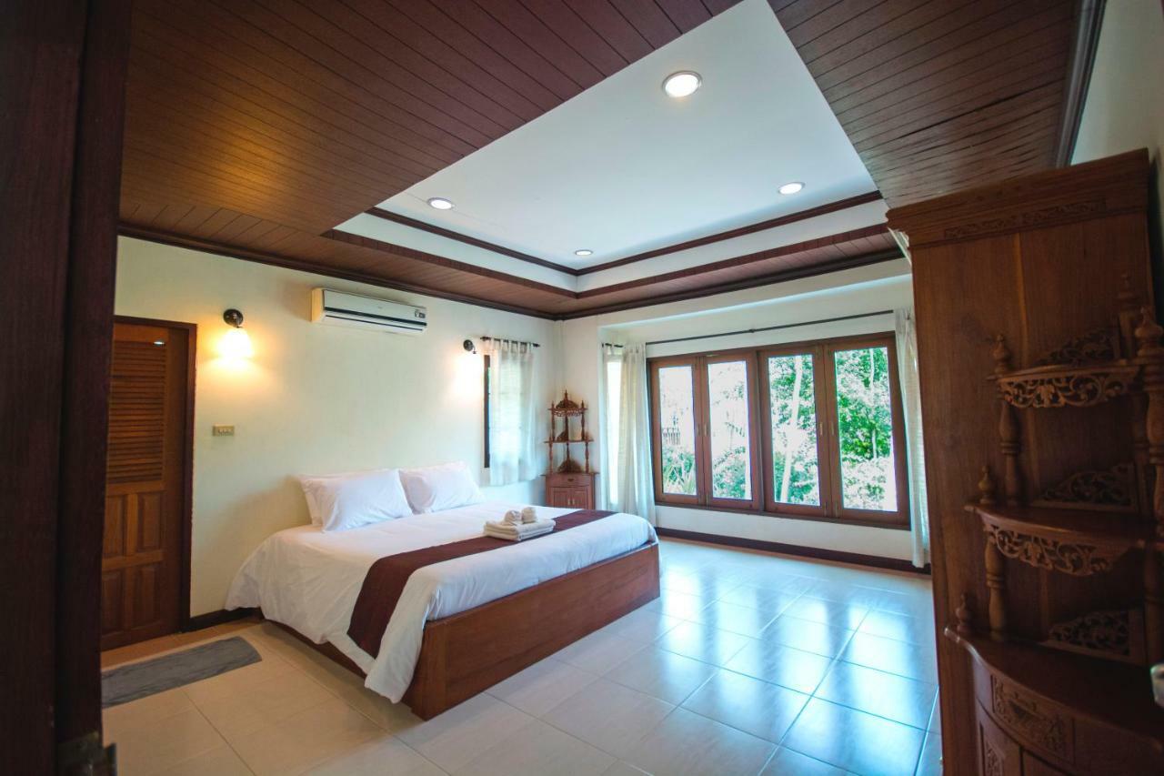 Tak Andaman Resort & Hotel Esterno foto